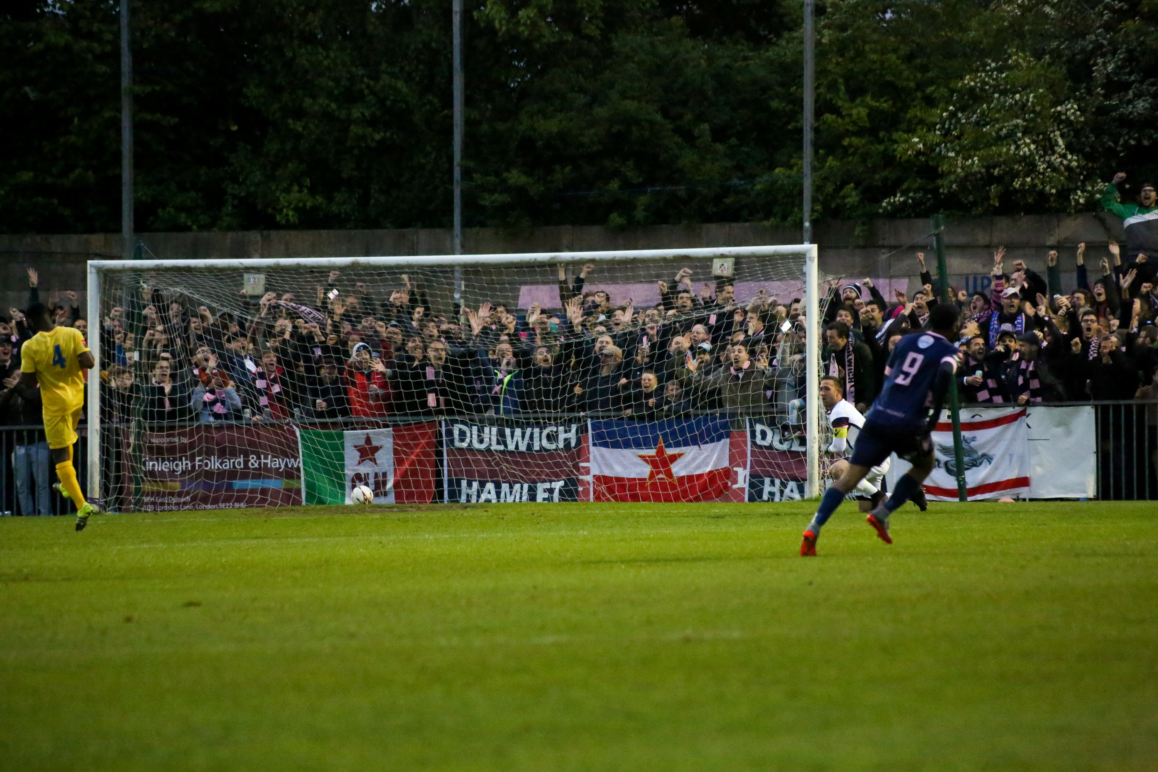 Dulwich Hamlet: The Story Of A Fight To Preserve Grassroots Football In ...